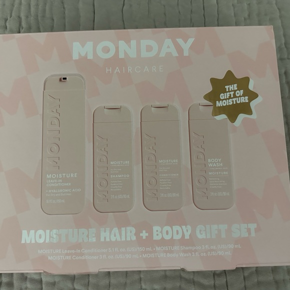 Monday Hair Body Set - NWT - Picture 1 of 8
